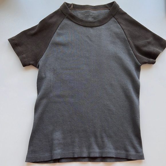 Brandy Melville Tops - Brandy Melville XS Baby Tee